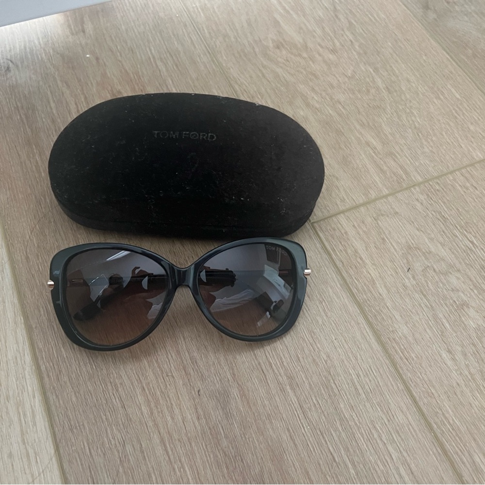 Tom Ford sunglasses Linda TF 324